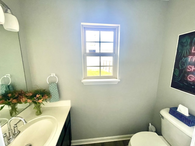 812 Statesman Way, Lexington, KY 40505 - bathroom with toilet and vanity