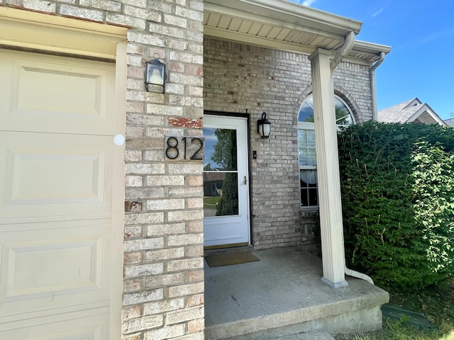 812 Statesman Way, Lexington, KY 40505 - property entrance with brick siding