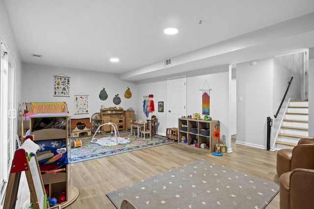 3488 Elmendorf Way, Lexington, KY 40517 - game room with wood finished floors, recessed lighting, and baseboards