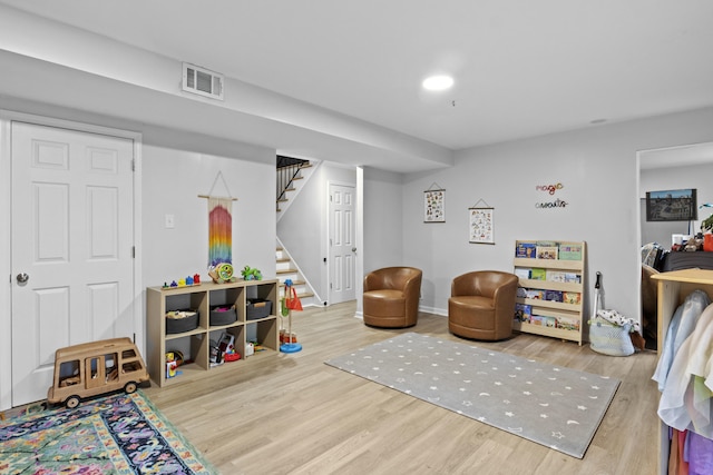 3488 Elmendorf Way, Lexington, KY 40517 - recreation room featuring wood finished floors and baseboards