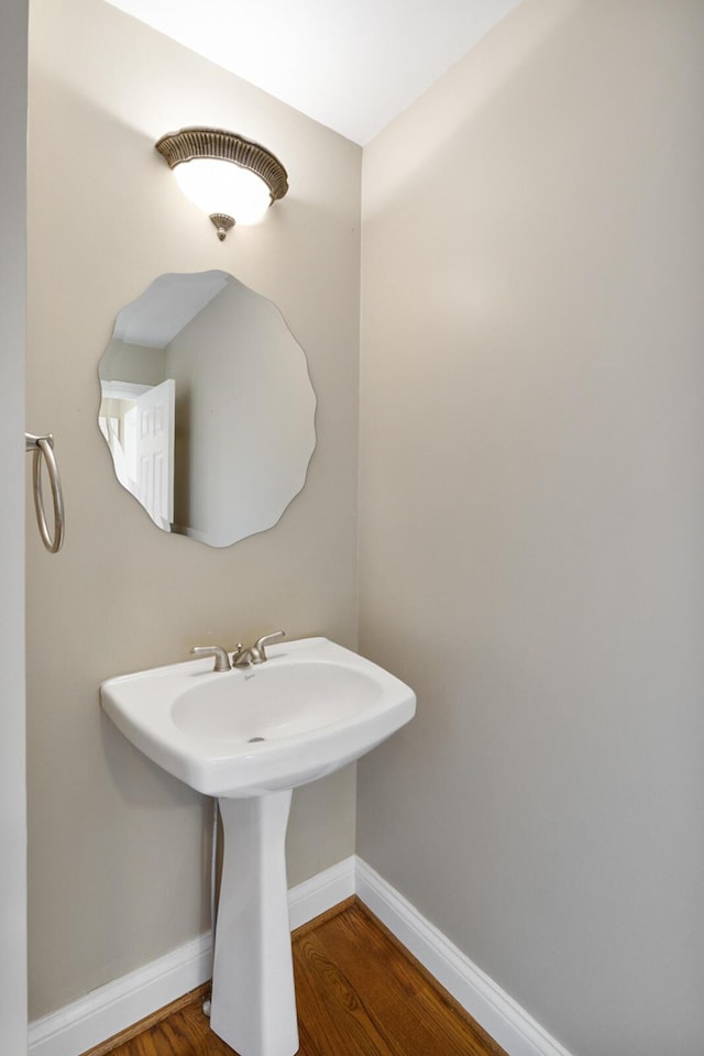 4301 Ravens Crest Ln, Lexington, KY 40515 - bathroom with wood finished floors and baseboards