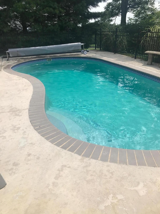 4301 Ravens Crest Ln, Lexington, KY 40515 - view of pool
