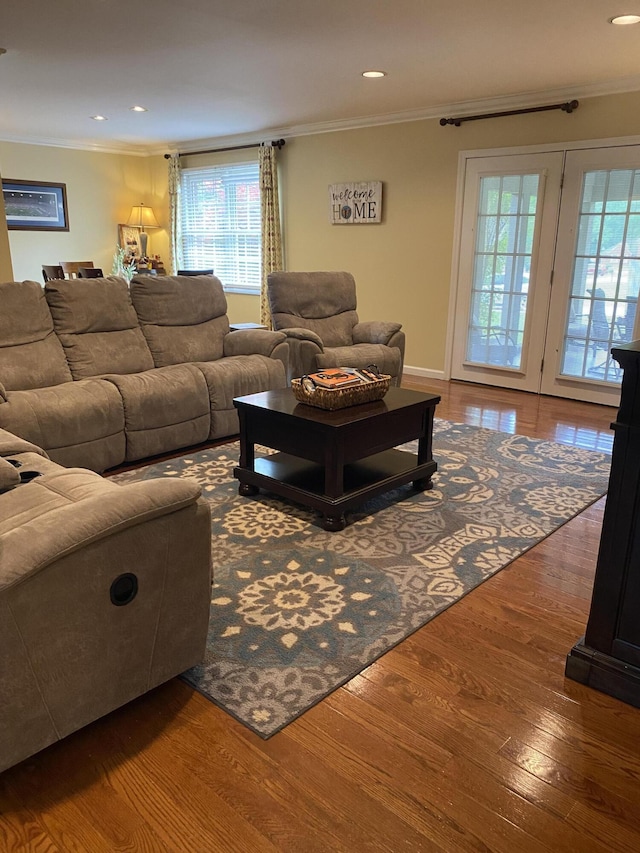 319 Huckleberry Ln, London, KY 40744 - living area with crown molding, wood finished floors, and recessed lighting