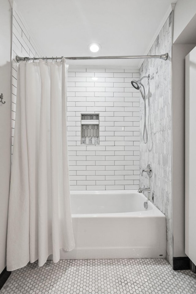 252 Cochran Rd, Lexington, KY 40502 - bathroom with shower / tub combo and tile patterned floors