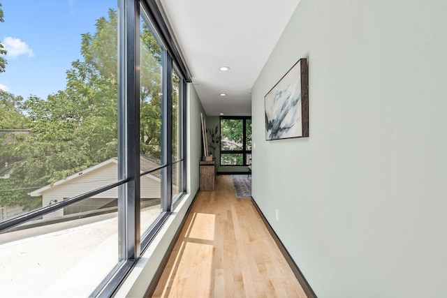 252 Cochran Rd, Lexington, KY 40502 - hall featuring light wood-style floors, baseboards, and recessed lighting