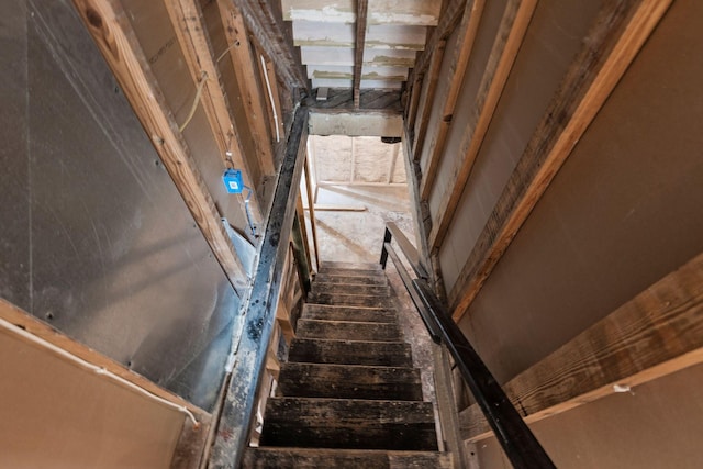 252 Cochran Rd, Lexington, KY 40502 - view of staircase