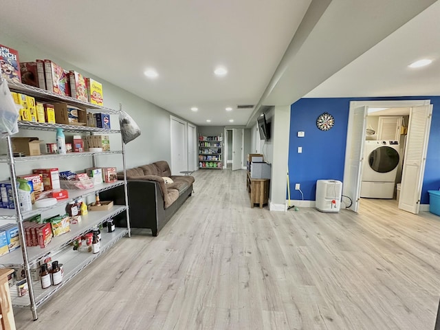 3125 Old Bull Rd, Eubank, KY 42567 - living room featuring washer / clothes dryer, wood finished floors, recessed lighting, and baseboards
