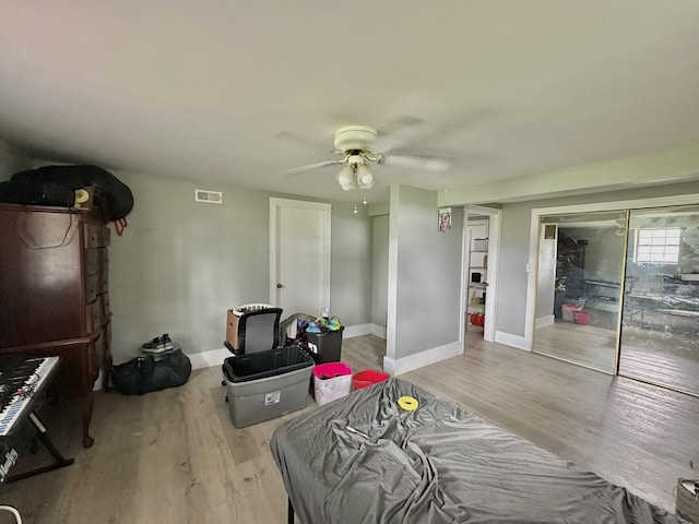 3125 Old Bull Rd, Eubank, KY 42567 - bedroom with wood finished floors, baseboards, and ceiling fan