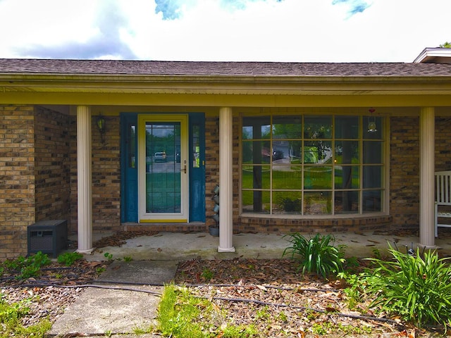 3125 Old Bull Rd, Eubank, KY 42567 - entrance to property featuring a porch and brick siding