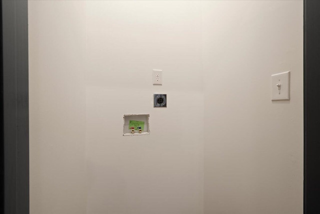 224 Douglas Ave, Versailles, KY 40383 - washroom with electric dryer hookup and hookup for a washing machine