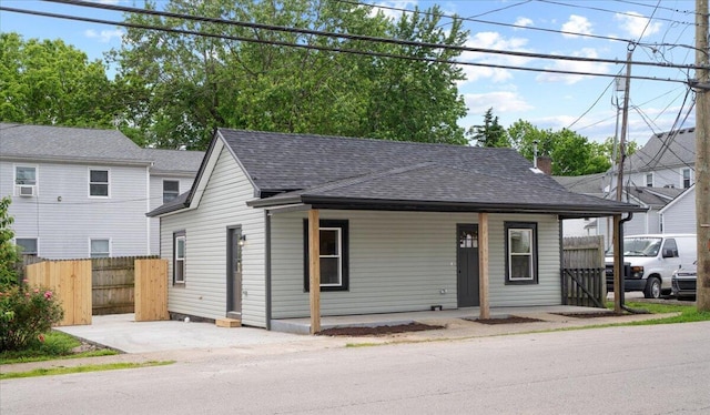 224 Douglas Ave, Versailles, KY 40383 - view of front of property with roof with shingles and a porch