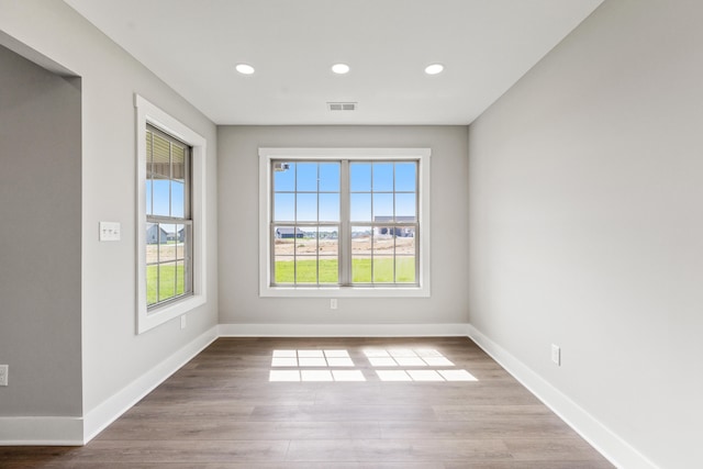 469 Wyldwood Way, Berea, KY 40403 - spare room featuring baseboards, recessed lighting, and wood finished floors