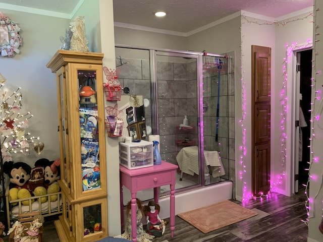 1306 Johnson Rd, Harrodsburg, KY 40330 - bathroom with crown molding, wood finished floors, a tile shower, and recessed lighting