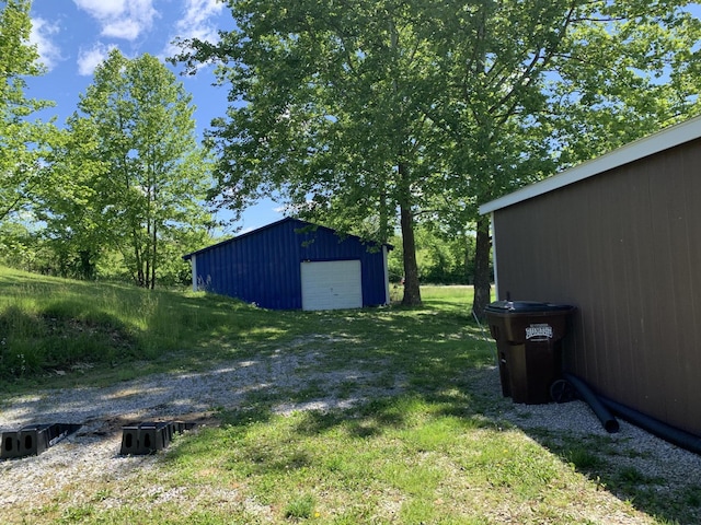 1306 Johnson Rd, Harrodsburg, KY 40330 - view of yard with a garage and an outdoor structure