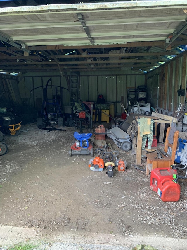 1306 Johnson Rd, Harrodsburg, KY 40330 - view of garage