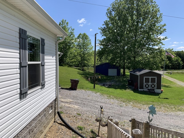 1306 Johnson Rd, Harrodsburg, KY 40330 - view of grassy yard