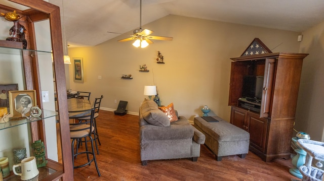 3659 Leisure Creek Ct, Lexington, KY 40517 - living room with wood finished floors, lofted ceiling, ceiling fan, and baseboards
