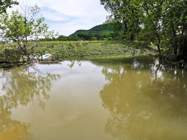 755 Mckee Rd, Irvine, KY 40336 - water view