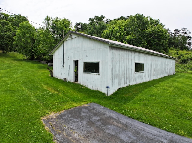 755 Mckee Rd, Irvine, KY 40336 - view of pole building with a lawn
