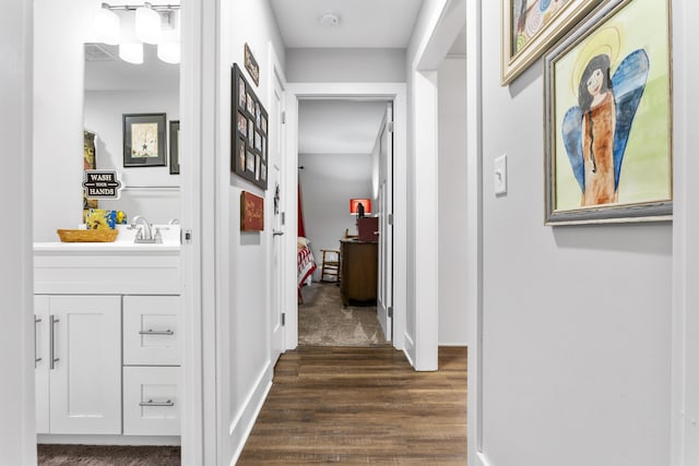 281 Meridian Way, Richmond, KY 40475 - hallway with dark wood-style flooring and a sink
