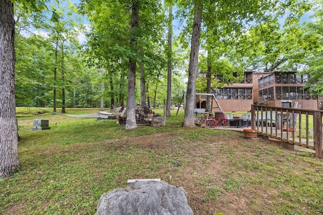 42-1 Woodson Bend Resort, Bronston, KY 42518 - view of green lawn with a sunroom and a deck
