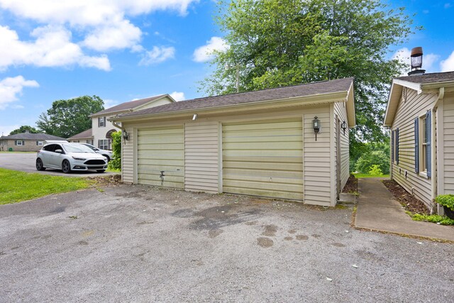 99 Wilson Ln, London, KY 40741 - view of detached garage