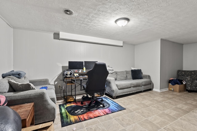 126 Frankie Dr, Richmond, KY 40475 - home office featuring a textured ceiling
