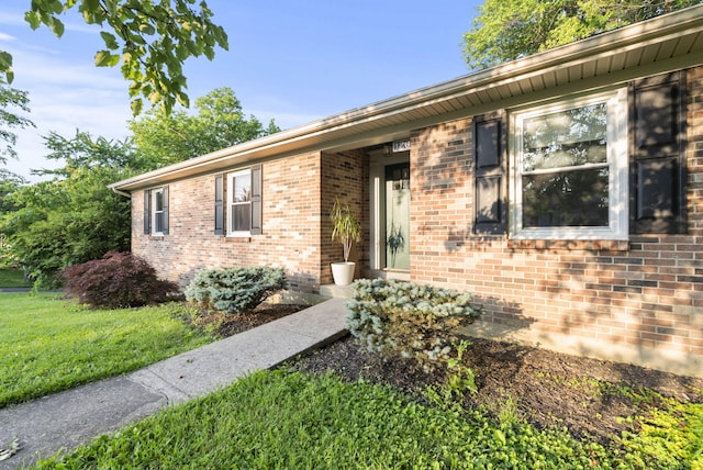 126 Frankie Dr, Richmond, KY 40475 - single story home featuring brick siding and a front lawn