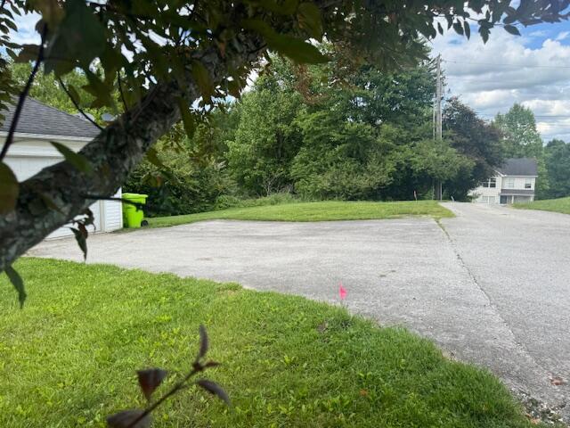 77 Bethy Rd, London, KY 40744 - view of asphalt road