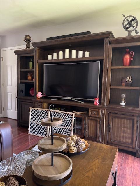 77 Bethy Rd, London, KY 40744 - living room featuring wood finished floors