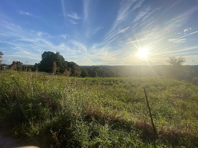 312 Poor Farm Rd, Beattyville, KY 41311
