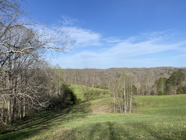 312 Poor Farm Rd, Beattyville, KY 41311