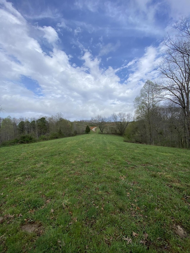 312 Poor Farm Rd, Beattyville, KY 41311