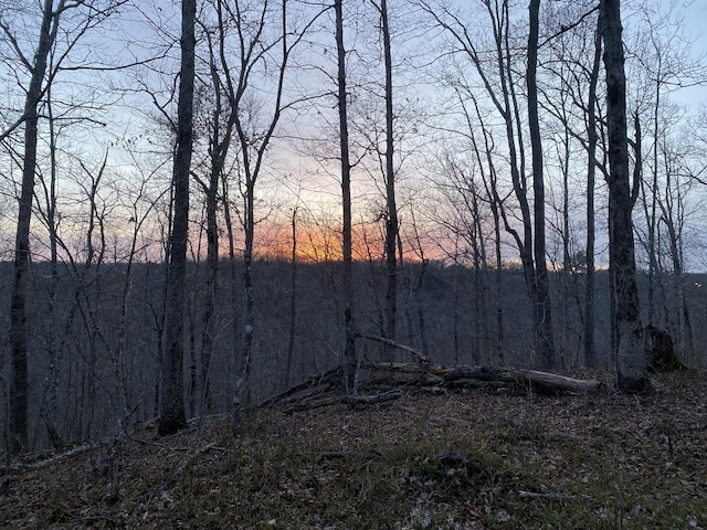 312 Poor Farm Rd, Beattyville, KY 41311