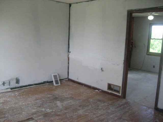 2960 Old Bloomfield Rd, Bloomfield, KY 40008 - view of unfurnished room