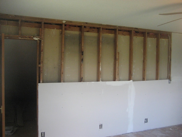2960 Old Bloomfield Rd, Bloomfield, KY 40008 - view of basement