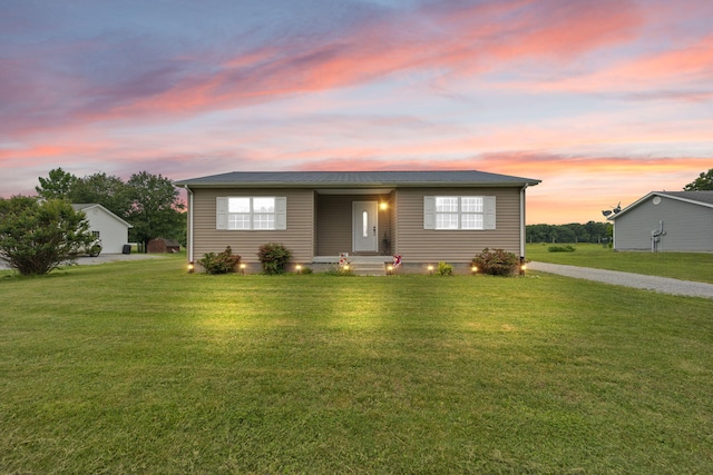 117 Autumn Dr, Russell Springs, KY 42642 - view of front facade featuring a yard