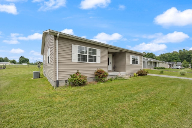 117 Autumn Dr, Russell Springs, KY 42642 - view of front of property with a front lawn, crawl space, and central AC