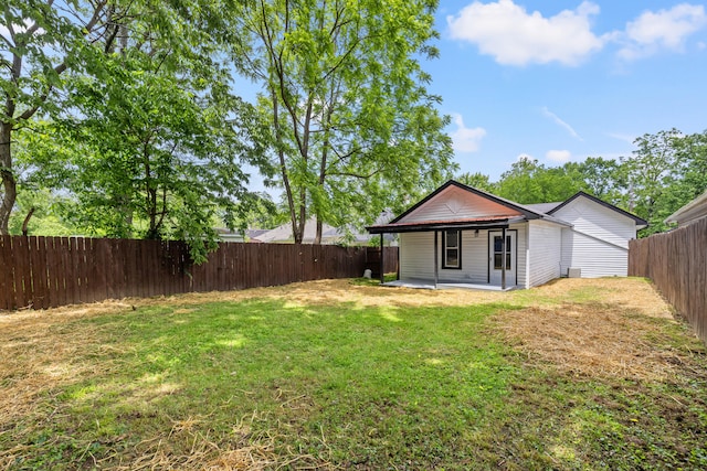110 Hazel Ave, Lexington, KY 40502 - view of yard featuring a patio