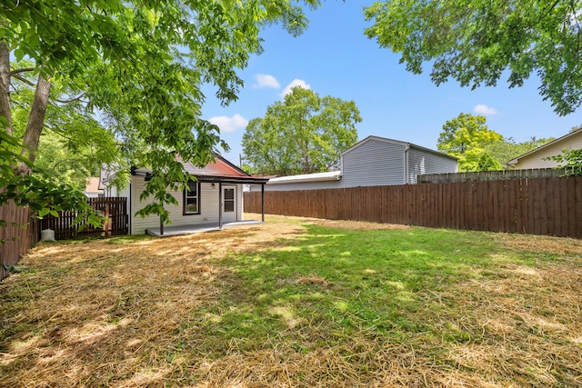 110 Hazel Ave, Lexington, KY 40502 - view of yard with a patio area