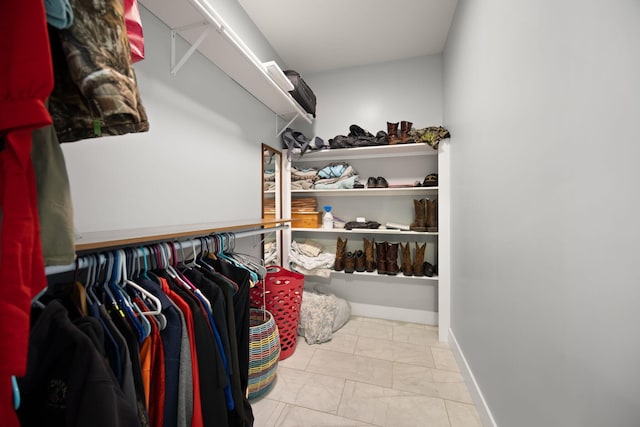 42 Cambron Ln, Raywick, KY 40060 - spacious closet with marble look tiles