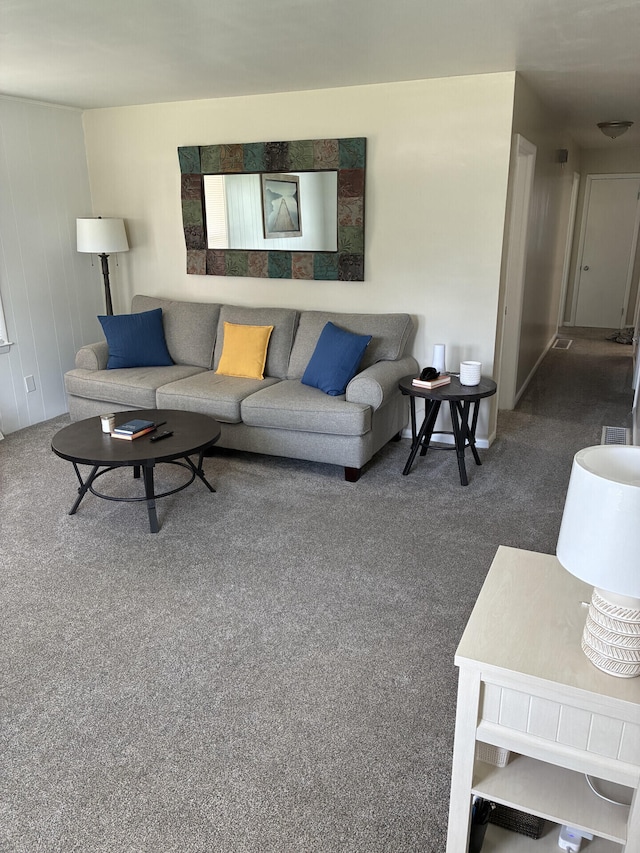 212 Baughman Ave, Danville, KY 40422 - living room featuring carpet floors