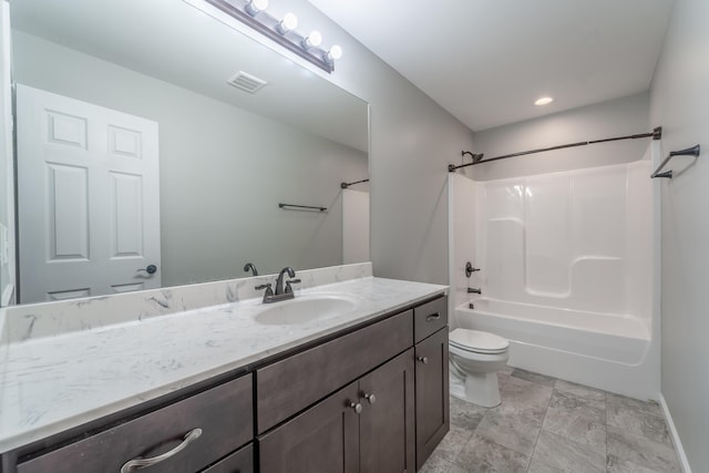 2296 Boonesborough Rd, Richmond, KY 40475 - full bath featuring vanity, toilet, and shower / washtub combination