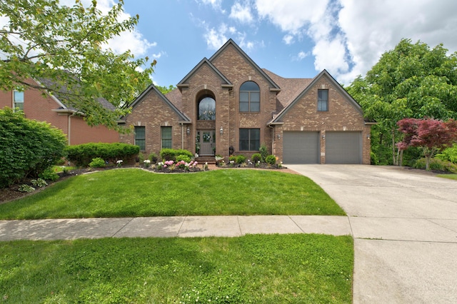 1304 Wakehurst Ct, Lexington, KY 40509 - traditional-style house with brick siding, driveway, and a front yard