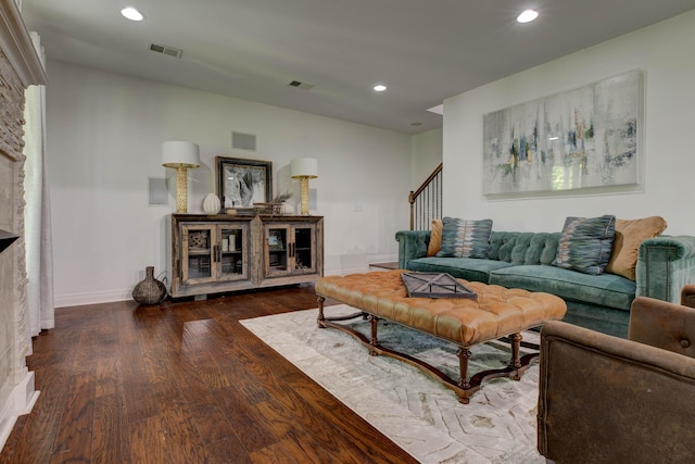 1304 Wakehurst Ct, Lexington, KY 40509 - living room with wood finished floors, recessed lighting, baseboards, and stairway