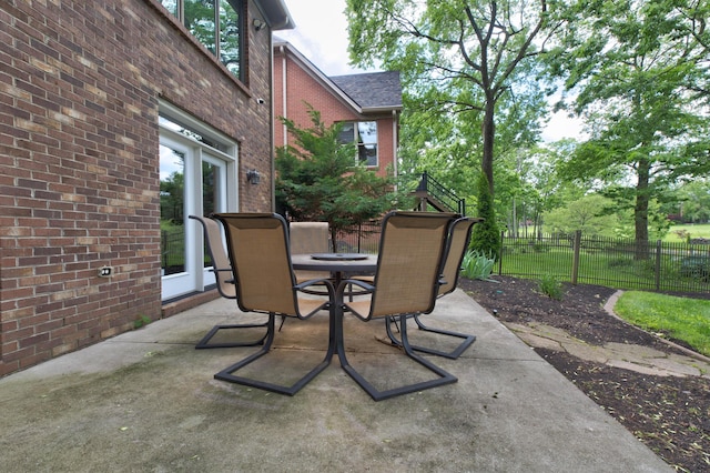 1304 Wakehurst Ct, Lexington, KY 40509 - view of patio / terrace with outdoor dining area