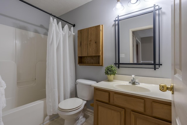 164 Strawberry Fields Rd, Lexington, KY 40516 - full bathroom with toilet, vanity, and shower / tub combo with curtain