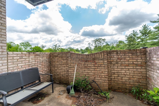 1092 Armstrong Mill Rd Unit A, Lexington, KY 40517 - view of patio / terrace