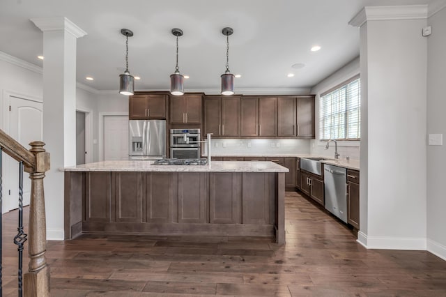 2131 Patchen Lake Ln, Lexington, KY 40505 - kitchen featuring stainless steel appliances, a sink, dark wood-type flooring, tasteful backsplash, and recessed lighting