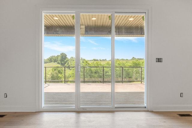 4252 Equestrian Way, Richmond, KY 40475 - doorway to outside featuring wood finished floors